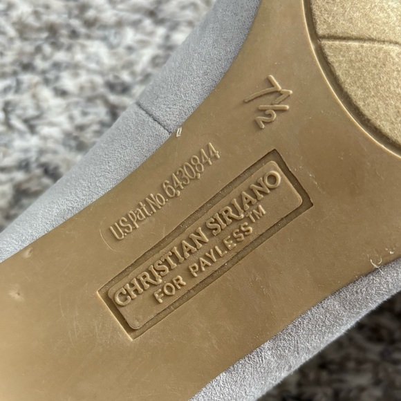 Beautiful gray suede Christian Siriano high heels - Picture 4 of 5